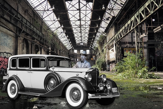dědeček automobil a Charlie Chaplin