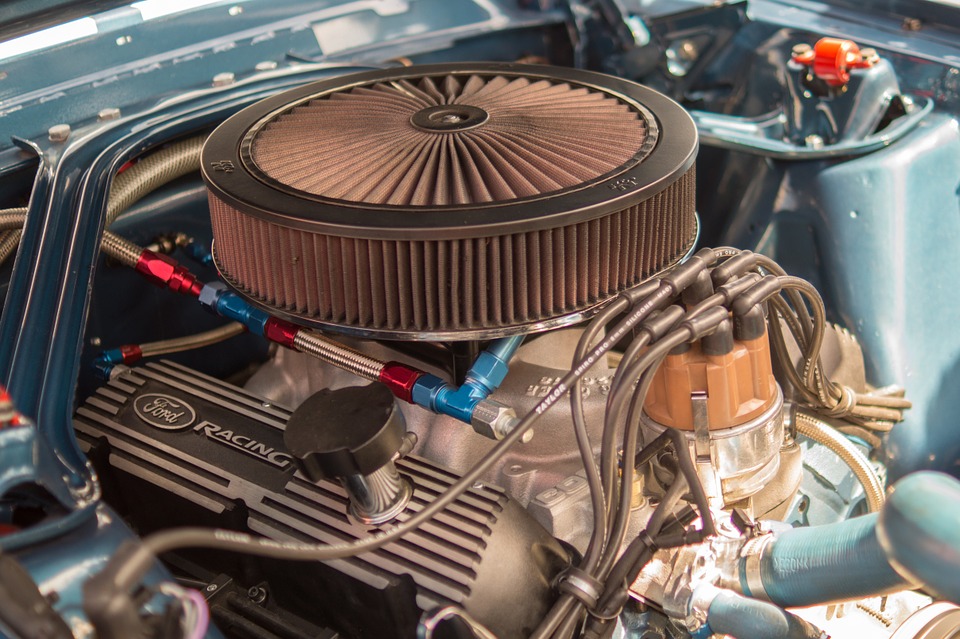 motor v autě