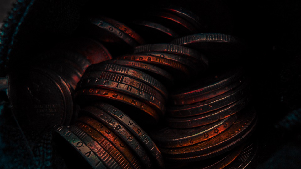 mince v temnu